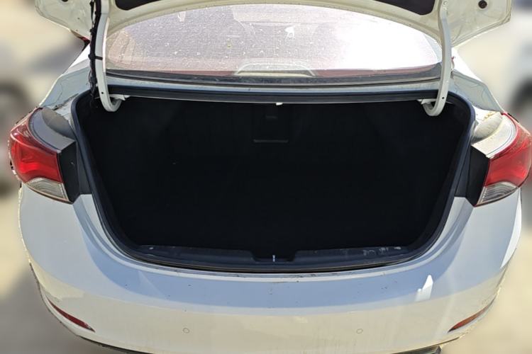 Used Hyundai Elantra (5th Generation / Langdong) 2015 1.6L Automatic Leading Model Trunk
