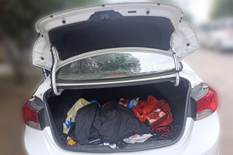 Used Hyundai Elantra (5th Generation / Langdong) 2015 1.6L Automatic Fashion Model Trunk