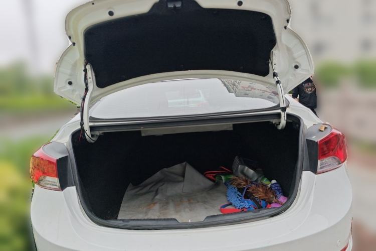 Used Hyundai Elantra (5th Generation / Langdong) 2015 1.6L Manual Fashion Edition Trunk