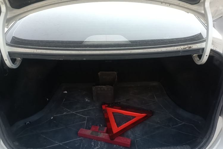 Used Hyundai Elantra (5th Generation / Langdong) 2015 1.6L Manual Leading Model Trunk