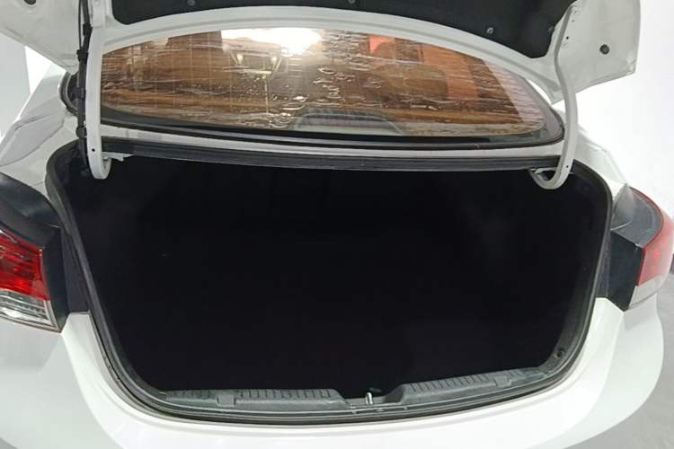 Used Hyundai Elantra (5th Generation / Langdong) 2015 1.6L Automatic Leading Model Trunk