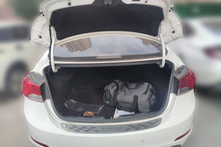 Used Hyundai Elantra (5th Generation / Langdong) 2015 1.6L Automatic Leading Model Trunk