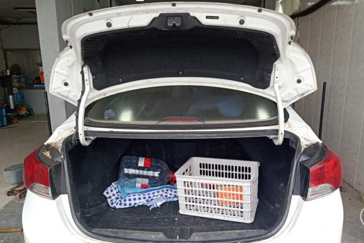 Used Hyundai Elantra (5th Generation / Langdong) 2015 1.6L Manual Leading Model Trunk