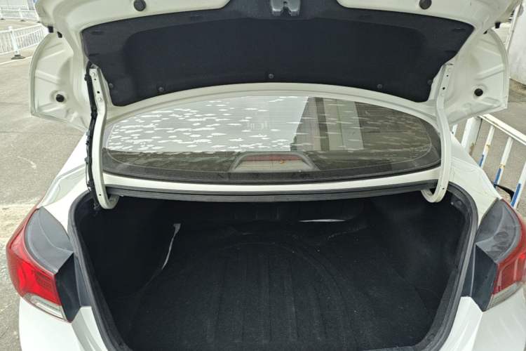 Used Hyundai Elantra (5th Generation / Langdong) 2015 1.6L Automatic Luxury Model Trunk