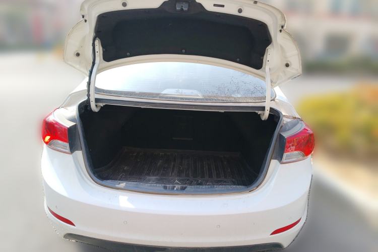 Used Hyundai Elantra (5th Generation / Langdong) 2015 1.6L Automatic Leading Model Trunk