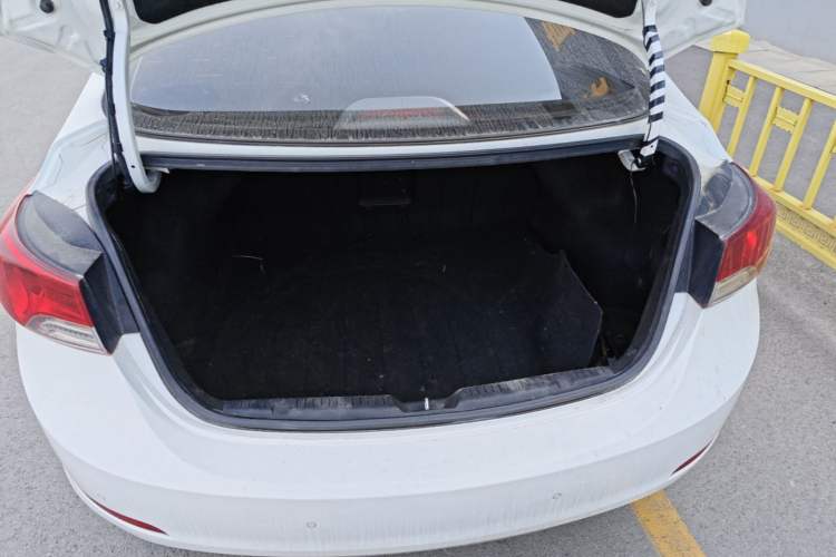 Used Hyundai Elantra (5th Generation / Langdong) 2015 1.6L Automatic Leading Model Trunk