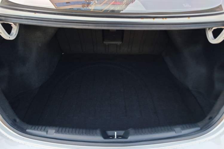 Used Hyundai Elantra (5th Generation / Langdong) 2015 1.6L Automatic Luxury Model Trunk