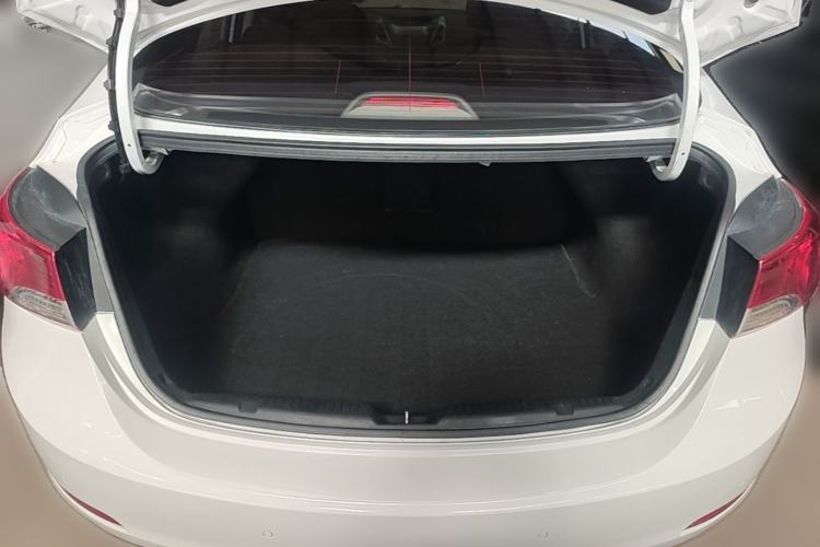 Used Hyundai Elantra (5th Generation / Langdong) 2015 1.6L Automatic Leading Model Trunk