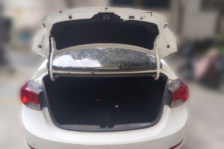 Used Hyundai Elantra (5th Generation / Langdong) 2015 1.6L Manual Leading Model Trunk