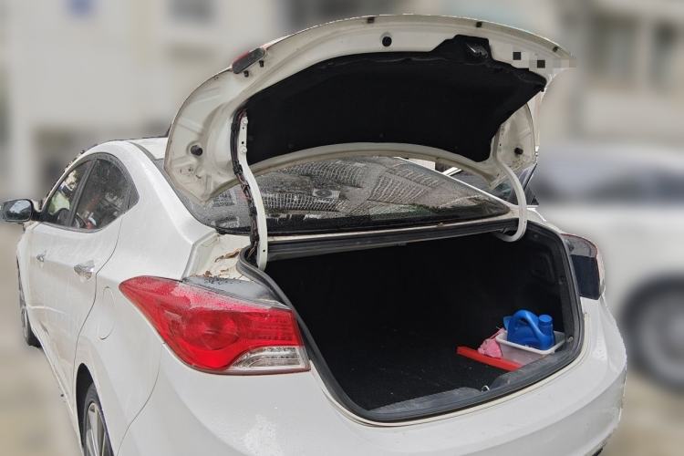 Used Hyundai Elantra (5th Generation / Langdong) 2015 1.6L Automatic Luxury Model Trunk