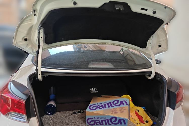 Used Hyundai Elantra (5th Generation / Langdong) 2015 1.6L Automatic Fashion Model Trunk