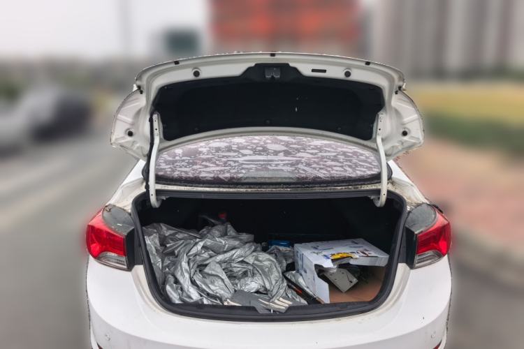 Used Hyundai Elantra (5th Generation / Langdong) 2015 1.6L Manual Fashion Edition Trunk