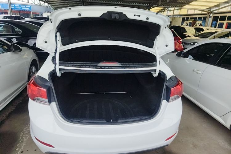 Used Hyundai Elantra (5th Generation / Langdong) 2015 1.6L Automatic Fashion Model Trunk