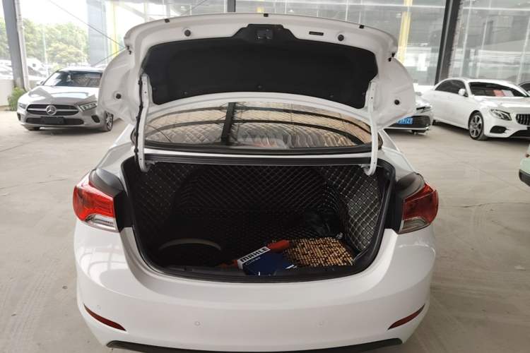 Used Hyundai Elantra (5th Generation / Langdong) 2015 1.6L Automatic Leading Model Trunk