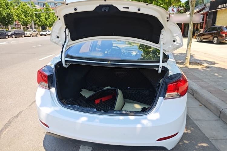 Used Hyundai Elantra (5th Generation / Langdong) 2015 1.6L Automatic Fashion Model Trunk