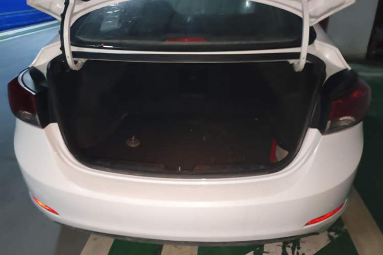 Used Hyundai Elantra (5th Generation / Langdong) 2015 1.6L Automatic Leading Model Trunk