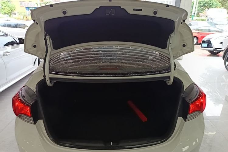 Used Hyundai Elantra (5th Generation / Langdong) 2015 1.6L Automatic Leading Model Trunk