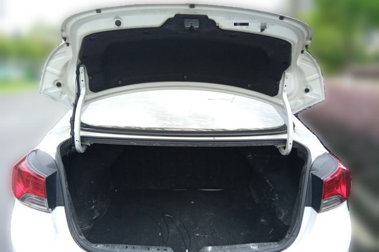 Used Hyundai Elantra (5th Generation / Langdong) 2015 1.6L Automatic Fashion Model Trunk