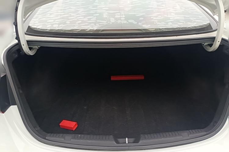 Used Hyundai Elantra (5th Generation / Langdong) 2015 1.6L Automatic Fashion Model Trunk