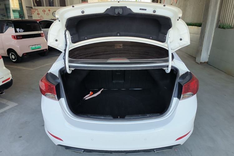Used Hyundai Elantra (5th Generation / Langdong) 2015 1.6L Automatic Leading Model Trunk