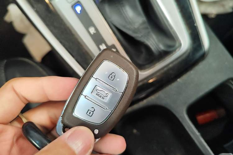 Used Hyundai Elantra (5th Generation / Langdong) 2015 1.6L Automatic Luxury Model Vehicle Key
