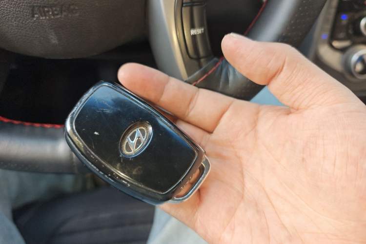 Used Hyundai Elantra (5th Generation / Langdong) 2015 1.6L Manual Leading Model Vehicle Key