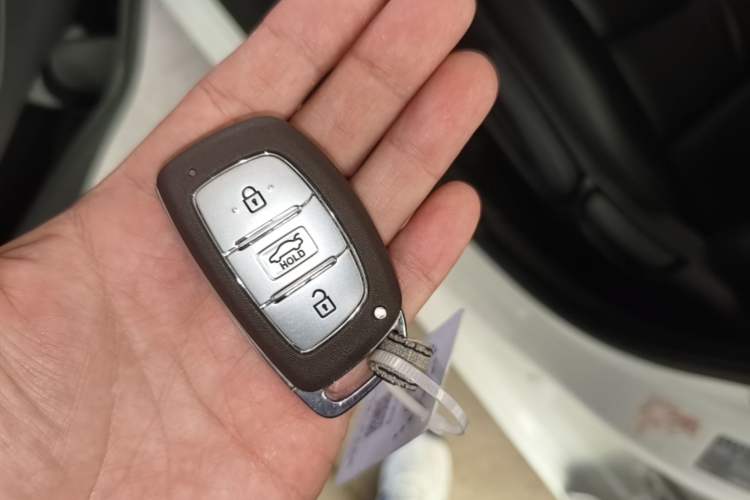 Used Hyundai Elantra (5th Generation / Langdong) 2015 1.6L Automatic Leading Model Vehicle Key