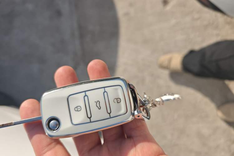Used Hyundai Elantra (5th Generation / Langdong) 2015 1.6L Automatic Fashion Model Vehicle Key