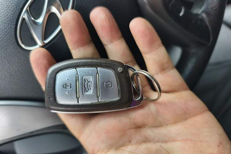 Used Hyundai Elantra (5th Generation / Langdong) 2015 1.6L Automatic Leading Model Vehicle Key
