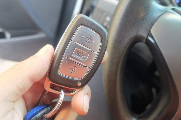 Used Hyundai Elantra (5th Generation / Langdong) 2015 1.6L Automatic Leading Model Vehicle Key