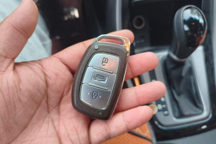 Used Hyundai Elantra (5th Generation / Langdong) 2015 1.6L Automatic Leading Model Vehicle Key