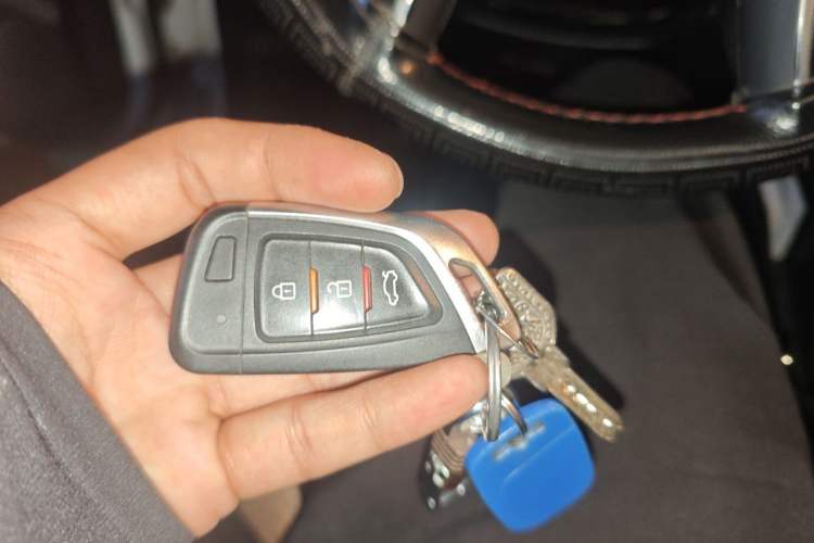 Used Hyundai Elantra (5th Generation / Langdong) 2015 1.6L Manual Leading Model Vehicle Key