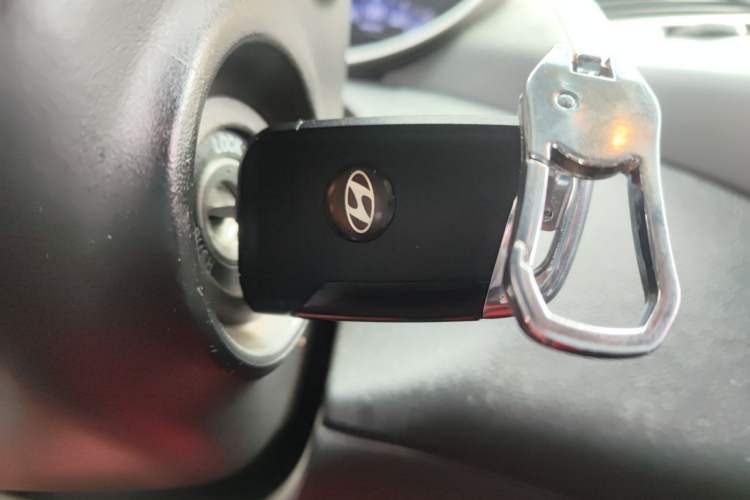 Used Hyundai Elantra (5th Generation / Langdong) 2015 1.6L Automatic Fashion Model Vehicle Key