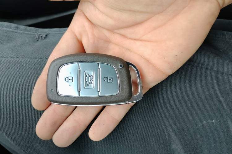 Used Hyundai Elantra (5th Generation / Langdong) 2015 1.6L Automatic Luxury Model Vehicle Key