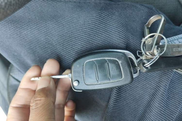 Used Hyundai Elantra (5th Generation / Langdong) 2015 1.6L Automatic Fashion Model Vehicle Key