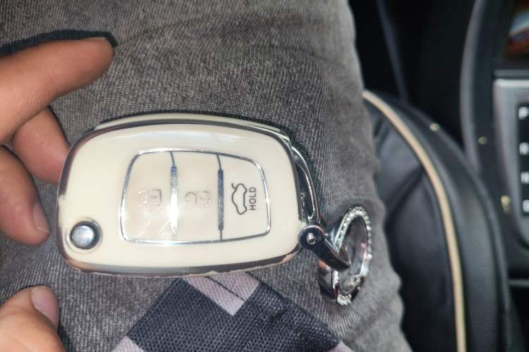 Used Hyundai Elantra (5th Generation / Langdong) 2015 1.6L Automatic Fashion Model Vehicle Key