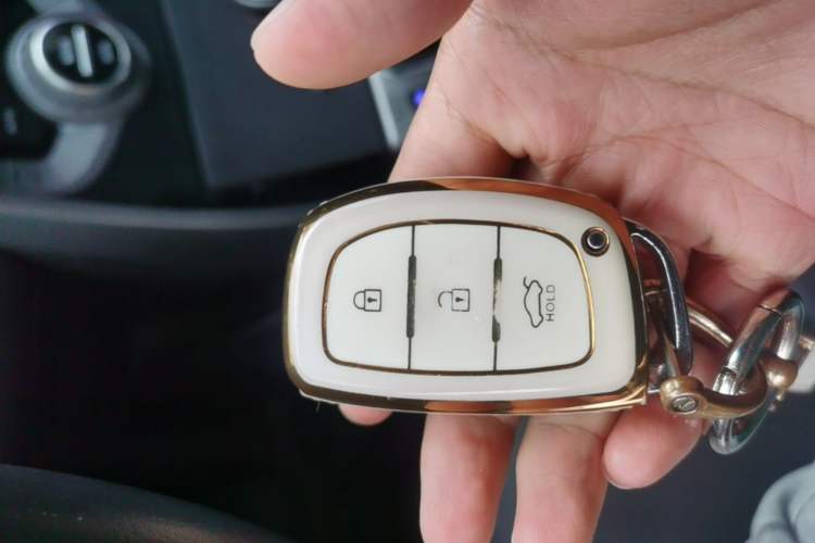 Used Hyundai Elantra (5th Generation / Langdong) 2015 1.6L Automatic Luxury Model Vehicle Key