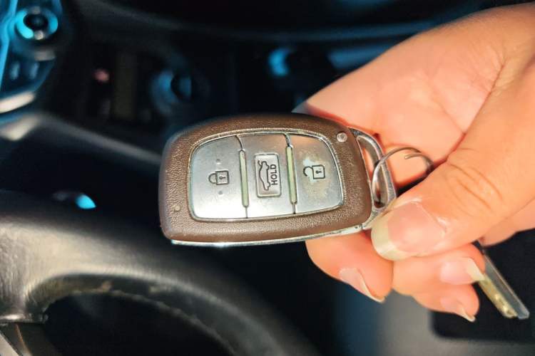 Used Hyundai Elantra (5th Generation / Langdong) 2015 1.6L Automatic Luxury Model Vehicle Key