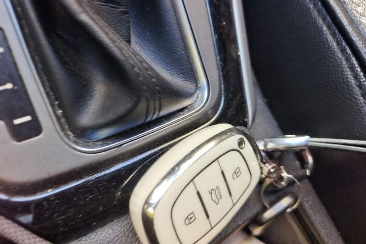 Used Hyundai Elantra (5th Generation / Langdong) 2015 1.6L Automatic Luxury Model Vehicle Key