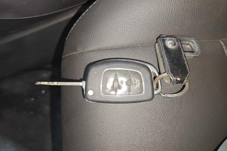 Used Hyundai Elantra (5th Generation / Langdong) 2015 1.6L Automatic Fashion Model Vehicle Key