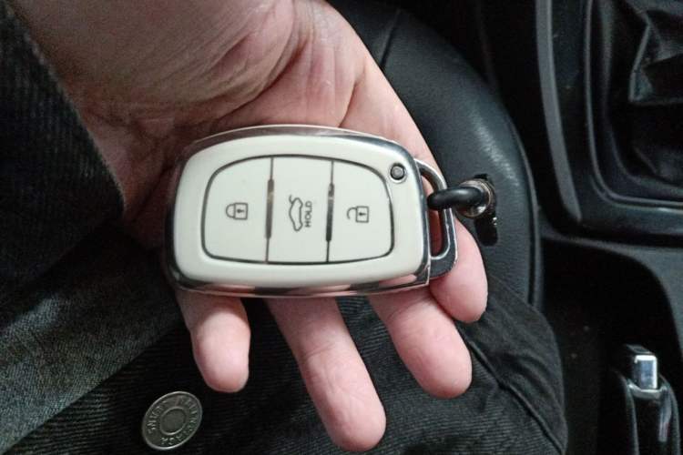 Used Hyundai Elantra (5th Generation / Langdong) 2015 1.6L Manual Leading Model Vehicle Key