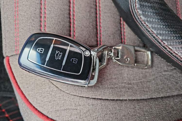 Used Hyundai Elantra (5th Generation / Langdong) 2015 1.6L Automatic Leading Model Vehicle Key