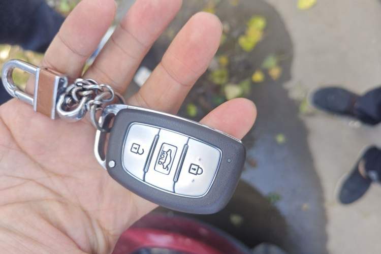 Used Hyundai Elantra (5th Generation / Langdong) 2015 1.6L Automatic Luxury Model Vehicle Key