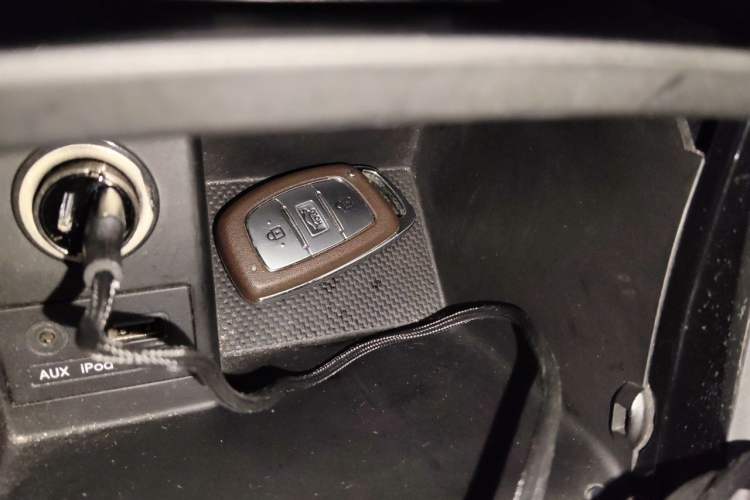 Used Hyundai Elantra (5th Generation / Langdong) 2015 1.6L Automatic Leading Model Vehicle Key