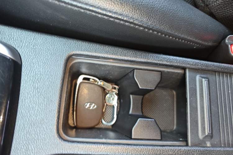 Used Hyundai Elantra (5th Generation / Langdong) 2015 1.6L Automatic Luxury Model Vehicle Key