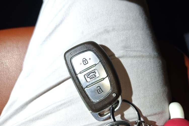 Used Hyundai Elantra (5th Generation / Langdong) 2015 1.6L Manual Leading Model Vehicle Key