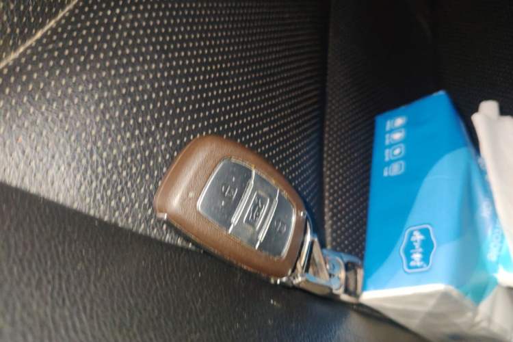 Used Hyundai Elantra (5th Generation / Langdong) 2015 1.6L Automatic Luxury Model Vehicle Key