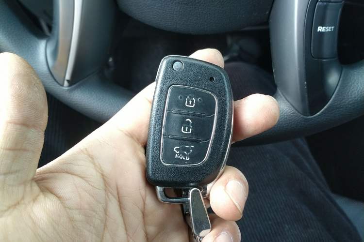 Used Hyundai Elantra (5th Generation / Langdong) 2015 1.6L Automatic Fashion Model Vehicle Key