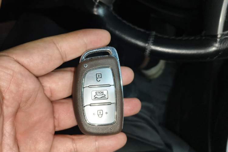 Used Hyundai Elantra (5th Generation / Langdong) 2015 1.6L Automatic Luxury Model Vehicle Key