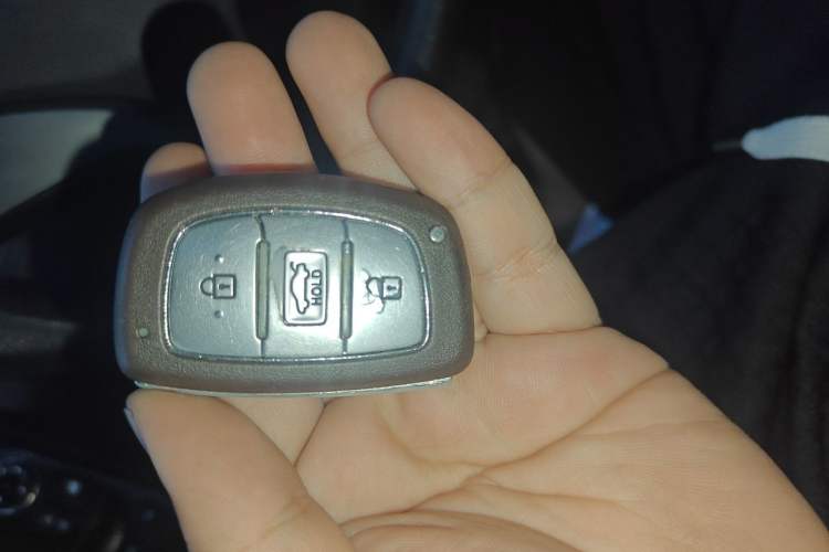 Used Hyundai Elantra (5th Generation / Langdong) 2015 1.6L Automatic Leading Model Vehicle Key